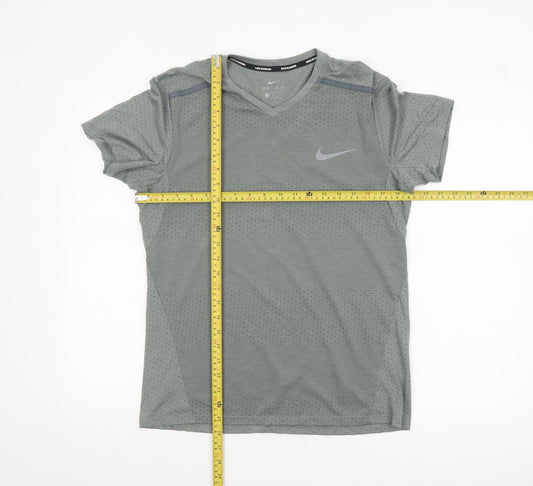 Nike Men's Grey Dri-Fit Running T-Shirt M Athletic Lightweight