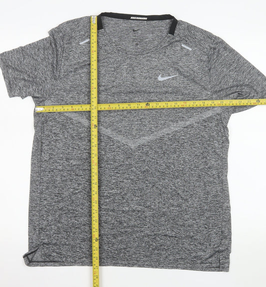 Nike Men's Grey Dri-FIT Running T-Shirt Size M Athletic Fit