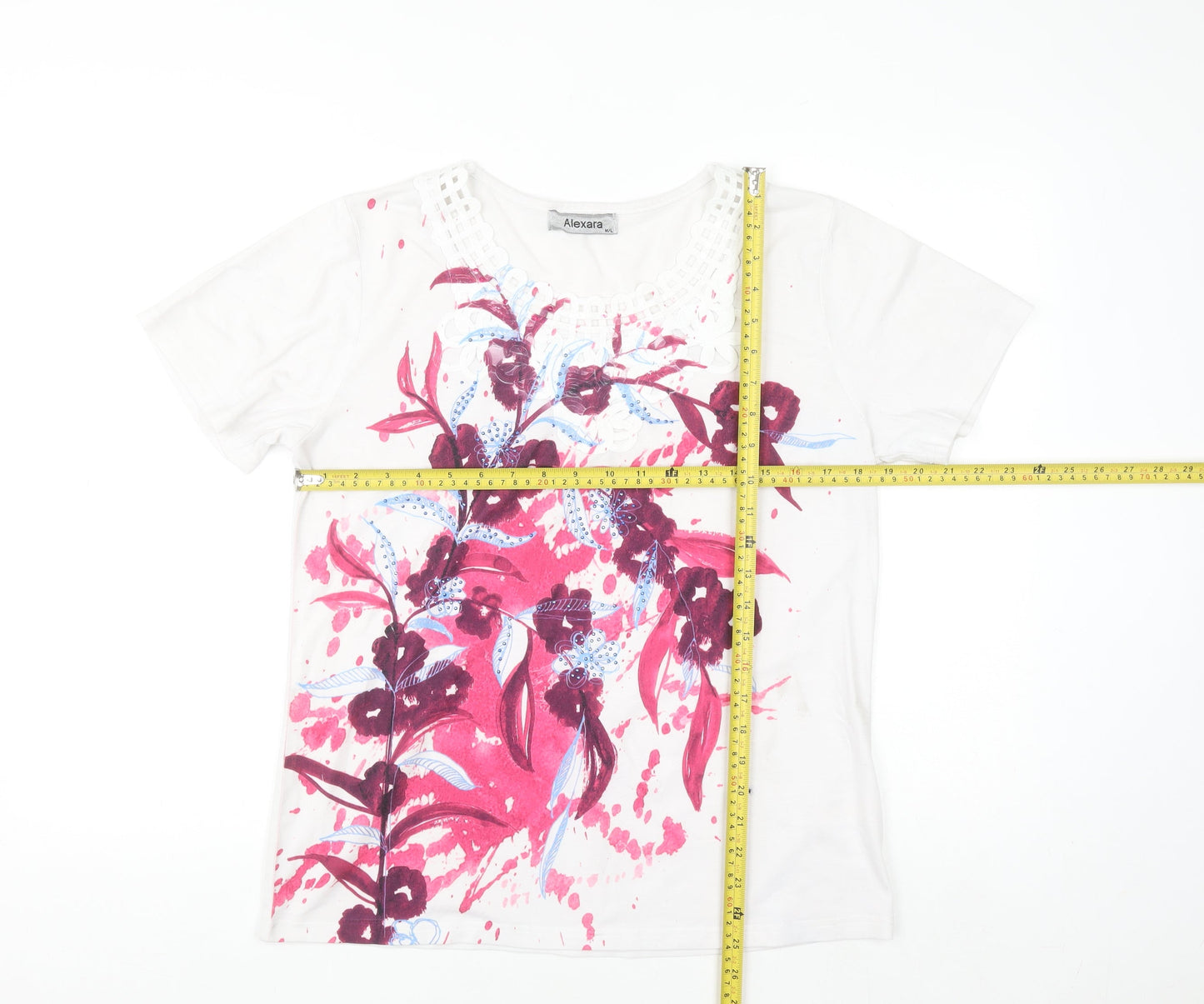 Alexara Women’s White Floral Beaded T-Shirt Size M