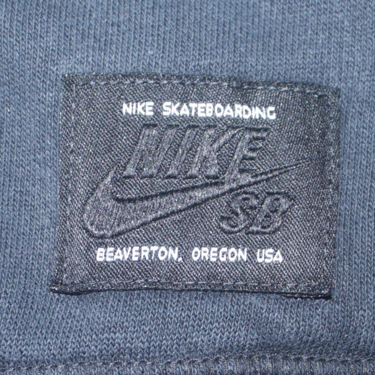 Nike SB Men's Black Pullover Hoodie Small Logo Skate Fleece