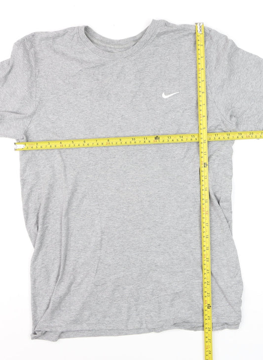 Nike Men's Grey Athletic Fit Crew Neck Short Sleeve T-Shirt Size M