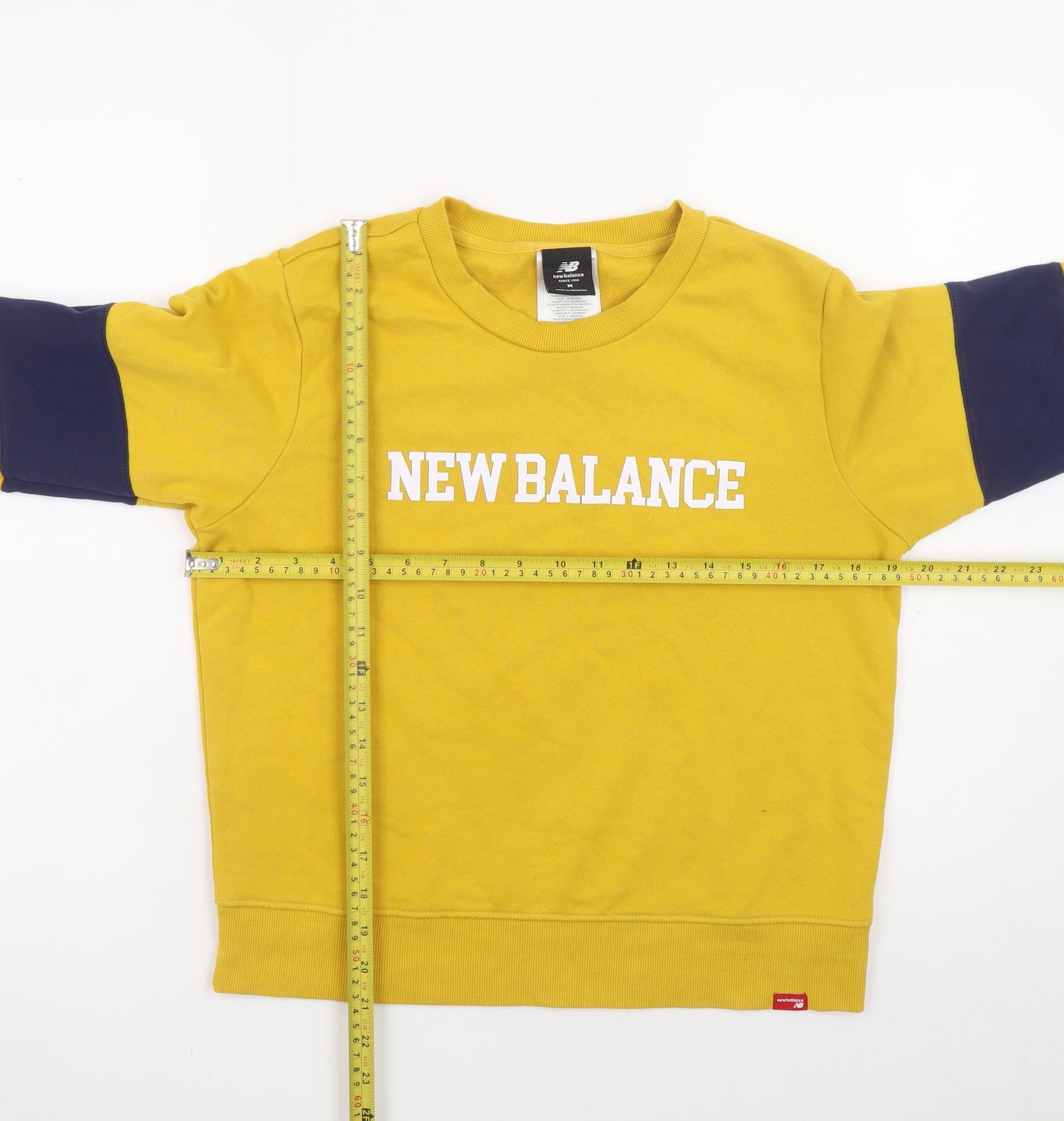 New Balance Women's Yellow Crew Neck Pullover Sweatshirt M