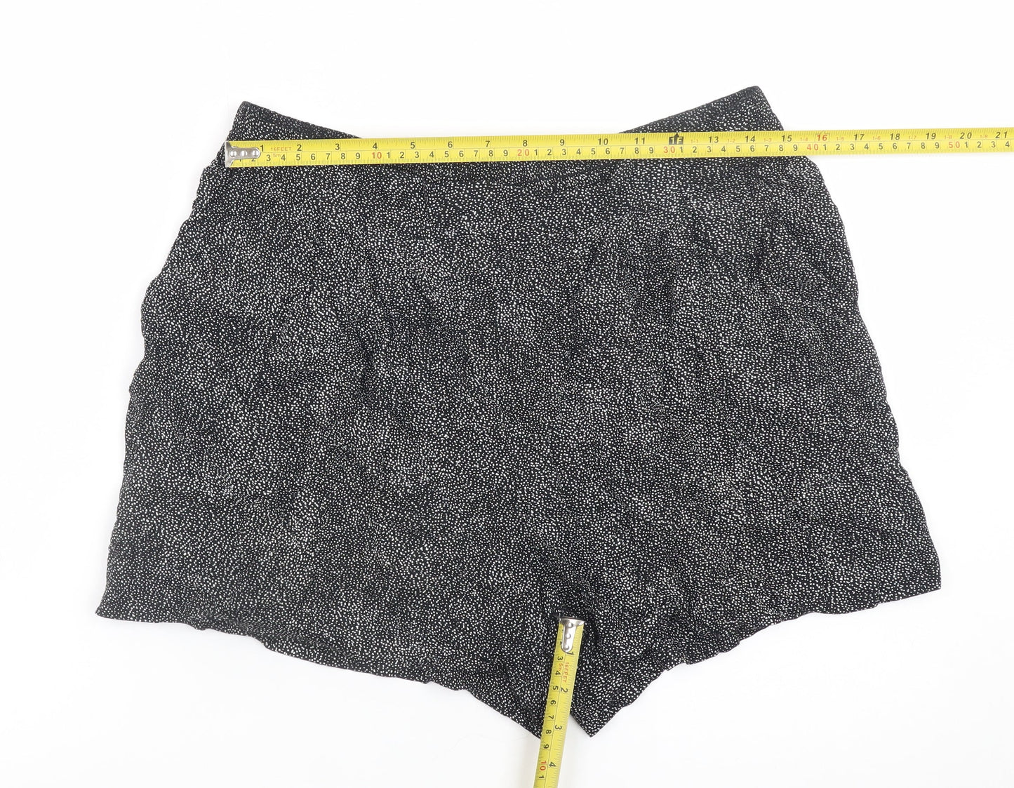 H&M Women’s Black Printed Viscose Chino Shorts Size 12