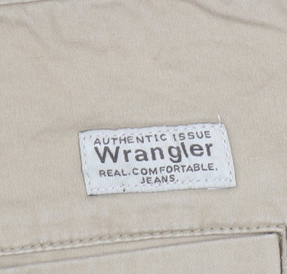 Wrangler Men's Beige Chino Shorts Size 42 Regular Cotton Stretch