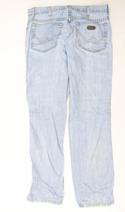 Wrangler Men’s Blue 34x32 Regular Fit Light Wash Straight Jeans
