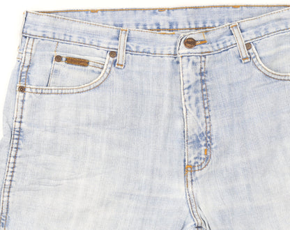 Wrangler Men’s Blue 34x32 Regular Fit Light Wash Straight Jeans