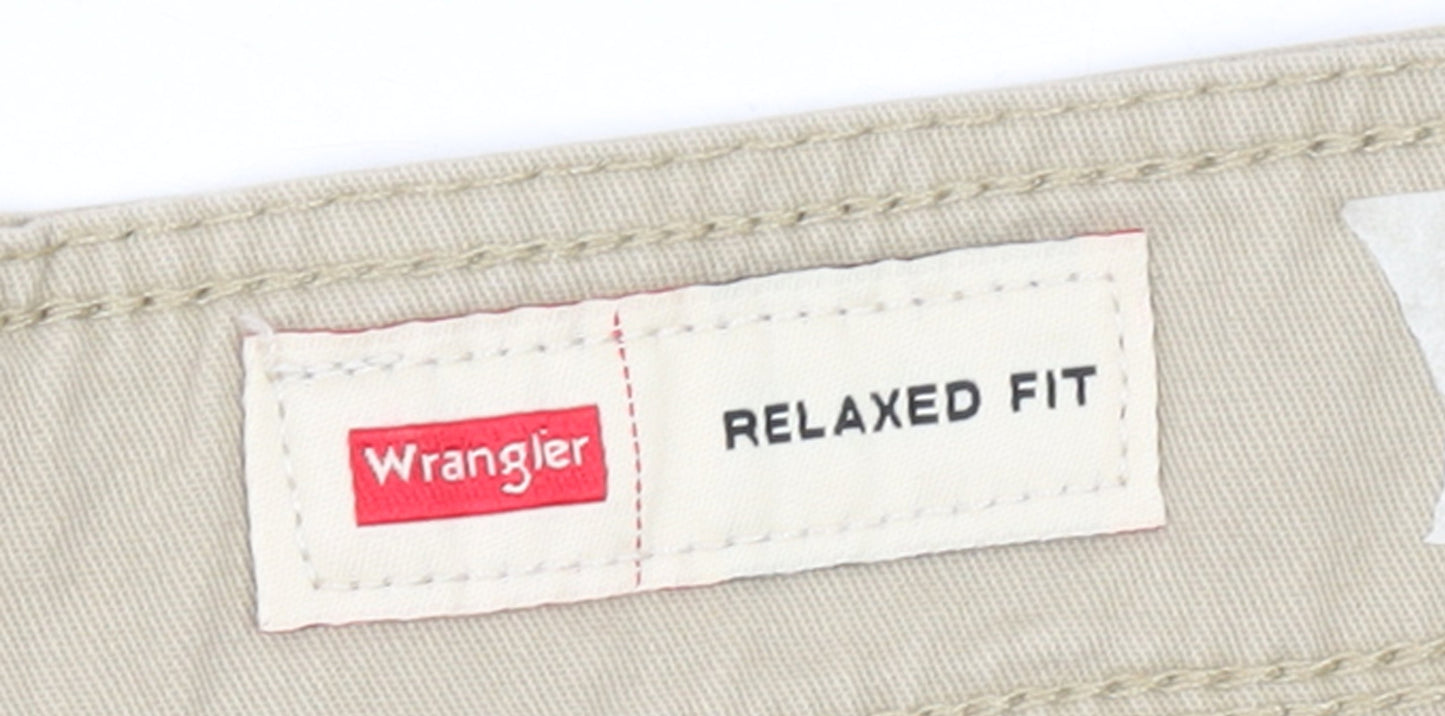 Wrangler Men's Beige Cargo Shorts Size 36 Relaxed Fit Cotton