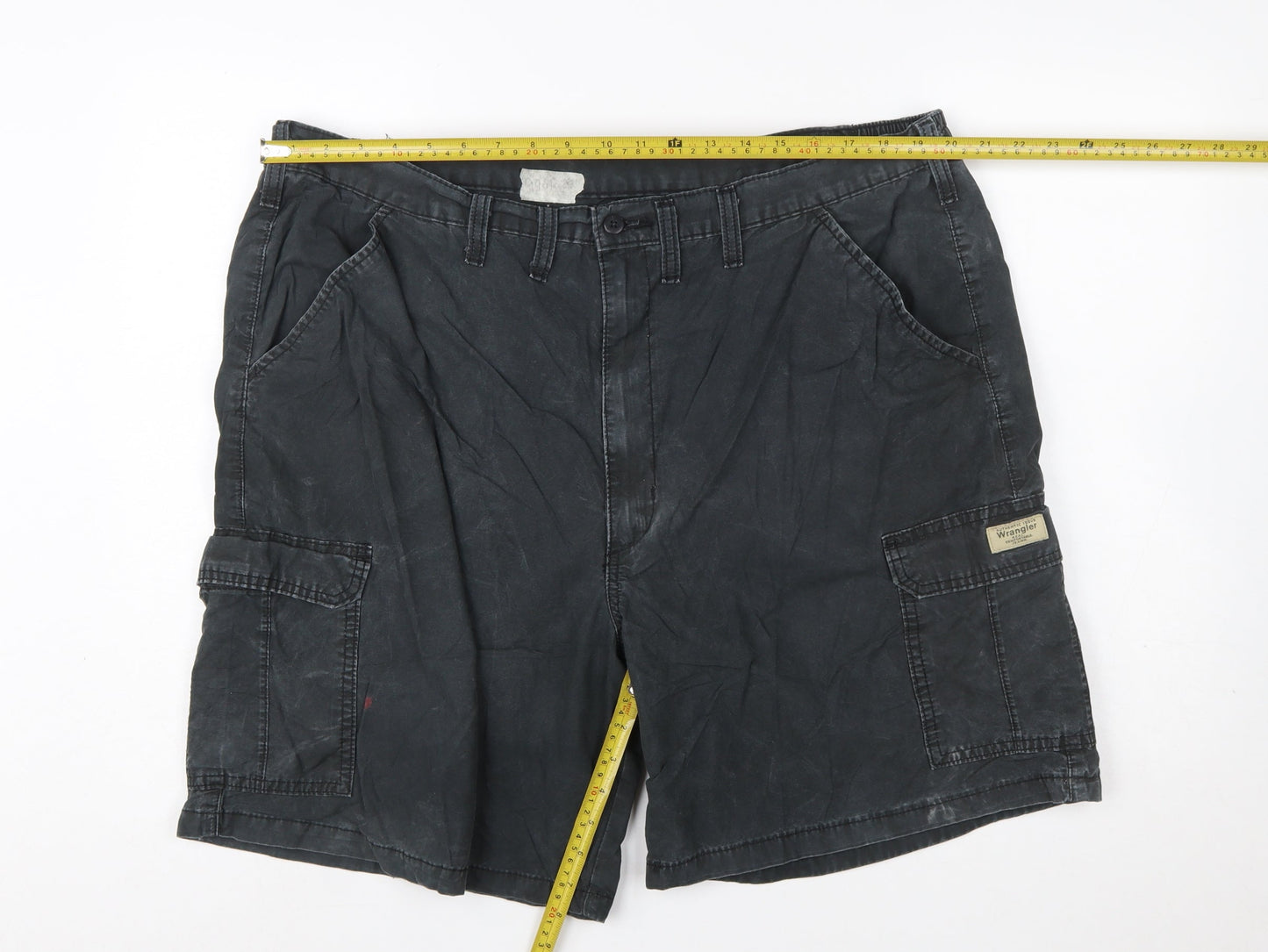Wrangler Men's Black Cargo Shorts Size 44 Cotton Casual Workwear