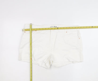 Denim Co Women White Cotton Cut-Off Shorts Size 16