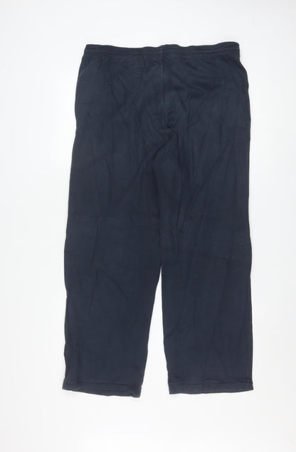 Umbro Men's Black Medium Track Pants Regular Fit Lightweight