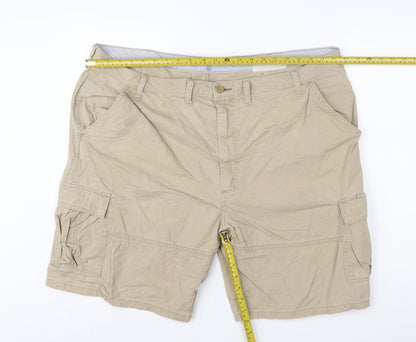 Wrangler Men Beige Cargo Shorts Size 44 Regular Cotton Canvas