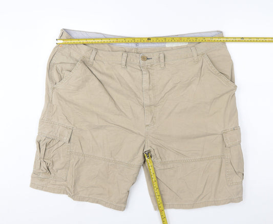 Wrangler Men Beige Cargo Shorts Size 44 Regular Cotton Canvas