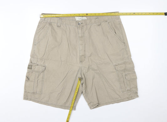 Wrangler Men's Beige Cargo Shorts Size 42 Cotton Outdoor Workwear