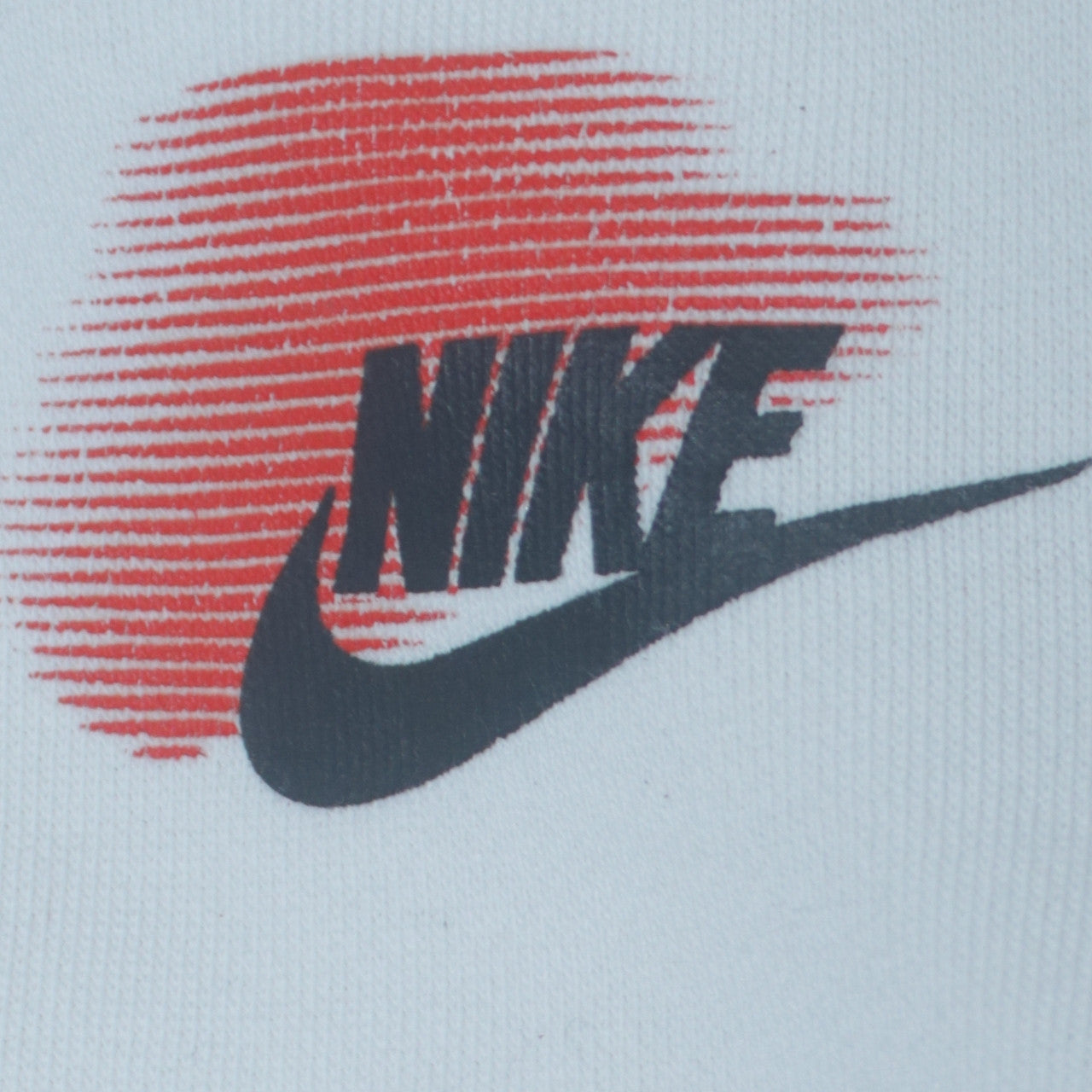 Nike Men's White Pullover Hoodie M Graphic Sportswear Fleece