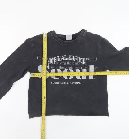 Bershka Women Black Cropped Long Sleeve Seoul Graphic T-Shirt Size S