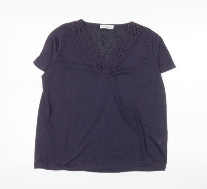 Gallery Women’s Purple Short Sleeve V-Neck Crochet Trim T-Shirt Size L