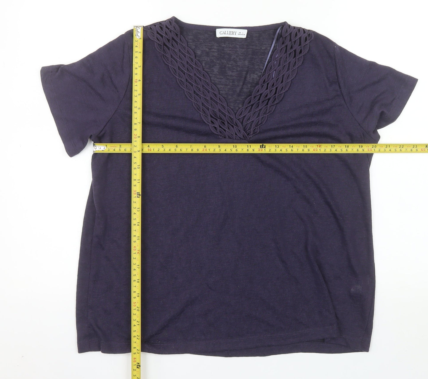 Gallery Women’s Purple Short Sleeve V-Neck Crochet Trim T-Shirt Size L