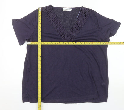 Gallery Women’s Purple Short Sleeve V-Neck Crochet Trim T-Shirt Size L