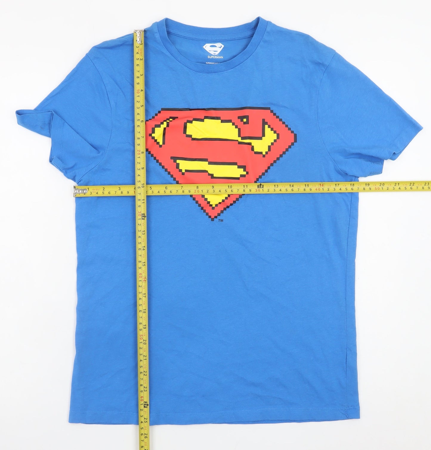 Superman Men's Blue Cotton Short Sleeve Crew Neck Graphic T-Shirt M