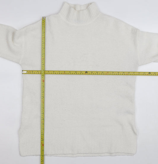 Dunnes Stores Women’s White Roll Neck Knit Jumper Size S