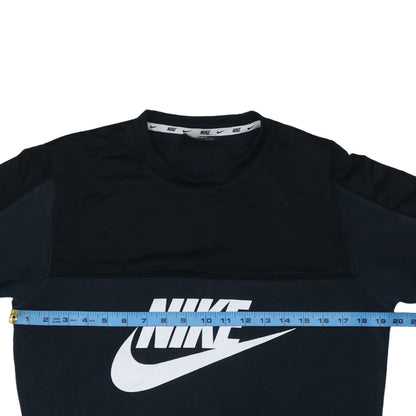 Nike Men's Black Small Logo Pullover Crew Neck Sweatshirt