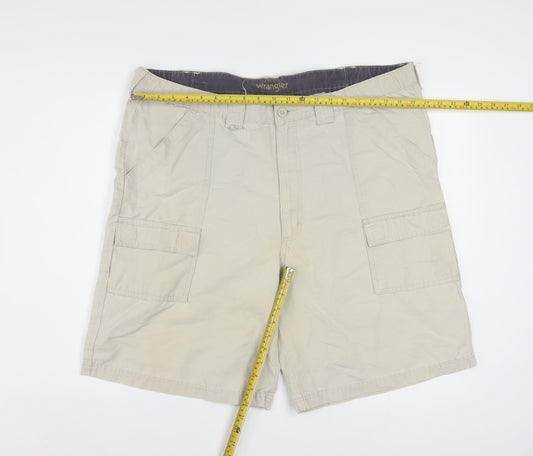 Wrangler Men's Beige Cargo Shorts Size 36 Regular Cotton