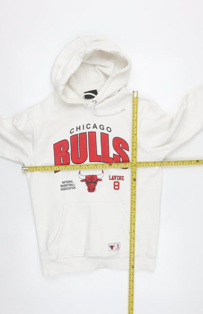 NBA Chicago Bulls Women's White Small Pullover Hoodie