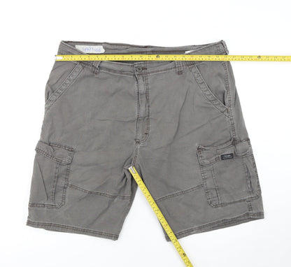 Wrangler Men's Grey Cargo Shorts Size 42 Regular Fit Cotton Blend
