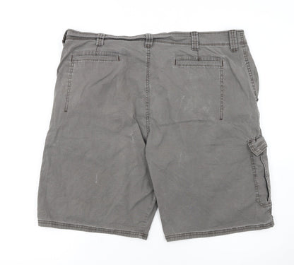 Wrangler Men's Grey Cargo Shorts Size 42 Regular Fit Cotton Blend