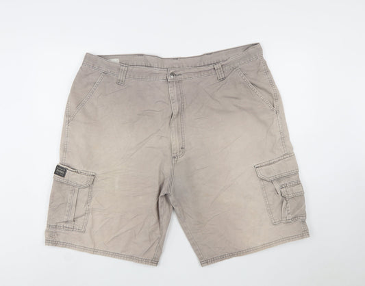 Wrangler Originals Men's Beige Cargo Shorts Size 42 Cotton Canvas