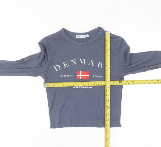 Bershka Women Blue Cropped Long Sleeve Crew Neck Denmark Graphic T-Shirt S