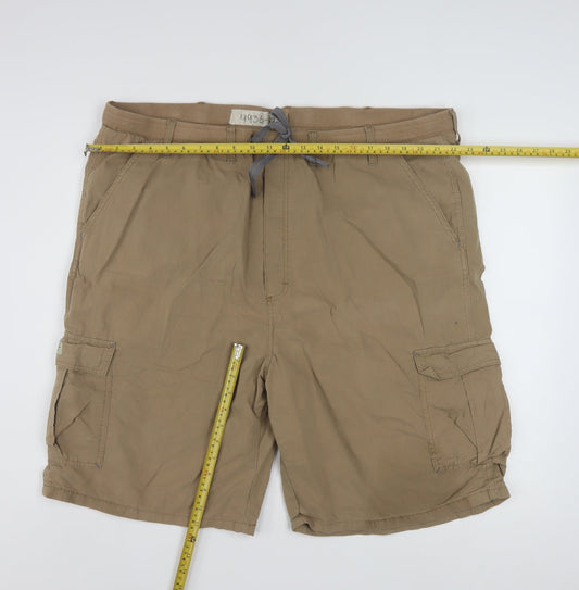 Wrangler Mens Beige Cargo Shorts 2XL Elastic Waist Outdoor Style