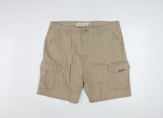 Wrangler Men Beige Cargo Shorts 42 in Regular Fit Cotton Blend