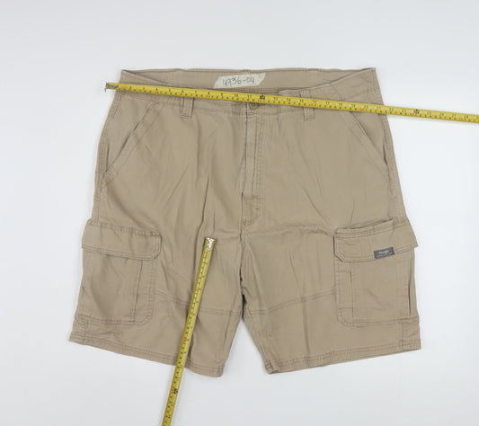 Wrangler Men Beige Cargo Shorts 42 in Regular Fit Cotton Blend