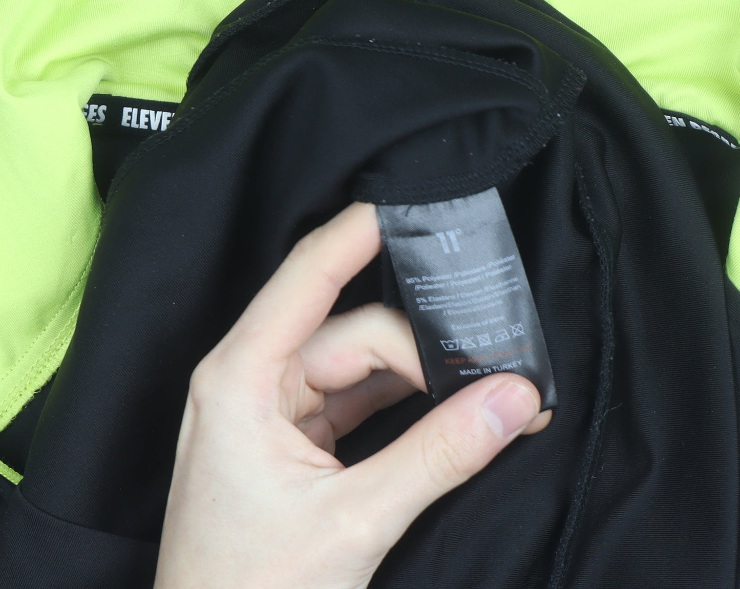 11 Degrees Men's Black Full Zip Hoodie Size M Slim Fit Sportswear