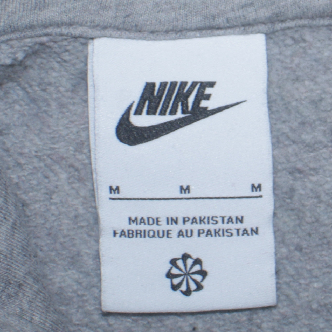 Nike Men's Grey Pullover Hoodie Medium Fleece Logo Sweatshirt