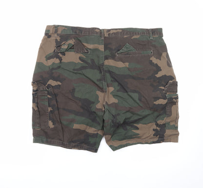 boohooMAN Men's Green Camouflage Cargo Shorts Size 40 Regular Fit