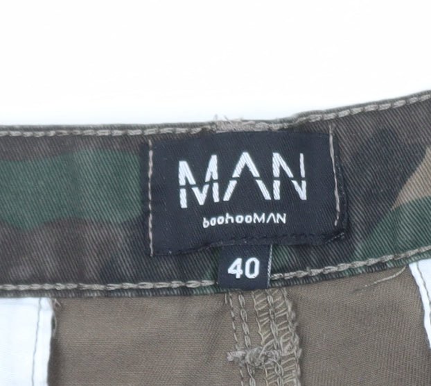 boohooMAN Men's Green Camouflage Cargo Shorts Size 40 Regular Fit