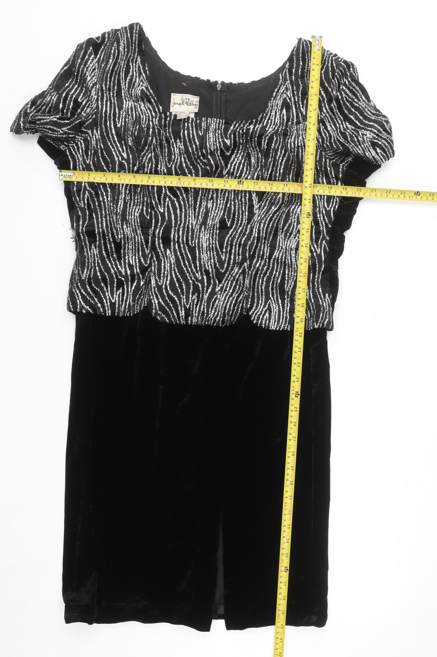 Joseph Ribkoff Women’s Black Velvet Sheath Dress Size 10 Short Sleeve Party Cocktail