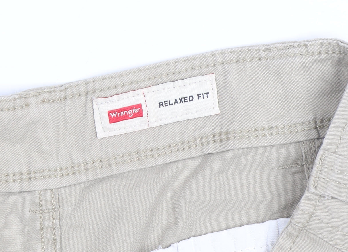 Wrangler Men Beige Cargo Shorts Size 38 Relaxed Fit Cotton