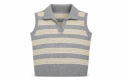 Boohoo Women’s Grey Striped Collared Sleeveless Knit Vest L
