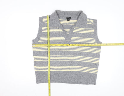 Boohoo Women’s Grey Striped Collared Sleeveless Knit Vest L