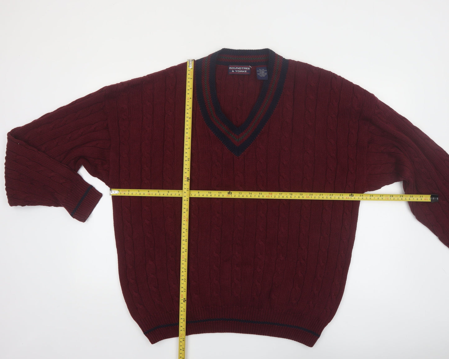 Roundtree & Yorke Men's Red Cable-Knit V-Neck Cotton Jumper XL