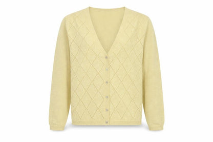 Front view of Alfred Dunner Beige V-Neck Argyle Knit Cardigan M unisex wool blend