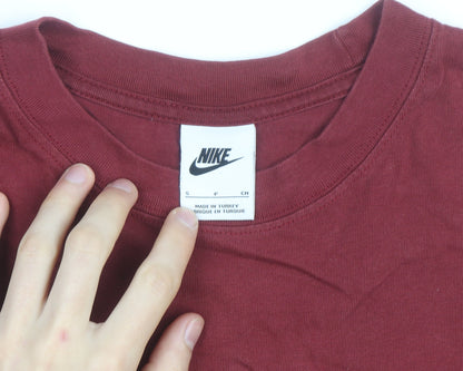 Nike Men's Red Short Sleeve Crew Neck Graphic T-Shirt Size S