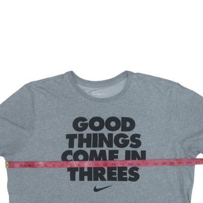 Nike Men's Grey XL Athletic Dri-FIT Graphic T-Shirt