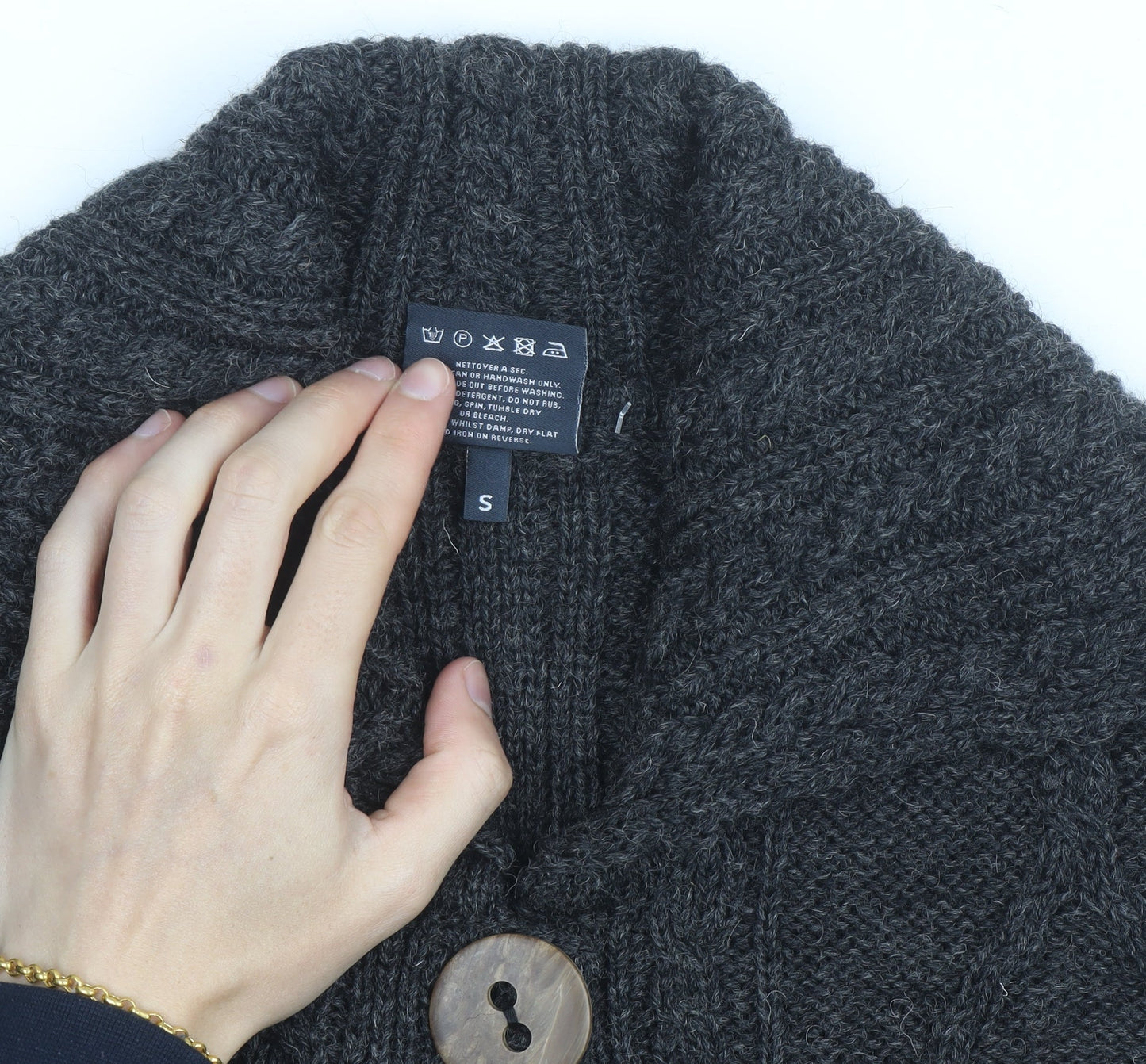 Aran Woollen Mills Men's Grey Wool Cable Knit Cardigan S