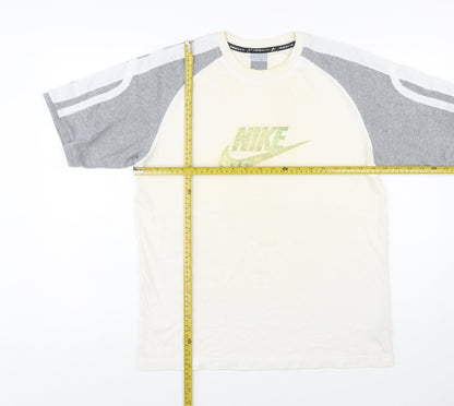 Nike Men's Grey and Cream Short Sleeve Crew Neck Graphic T-Shirt L
