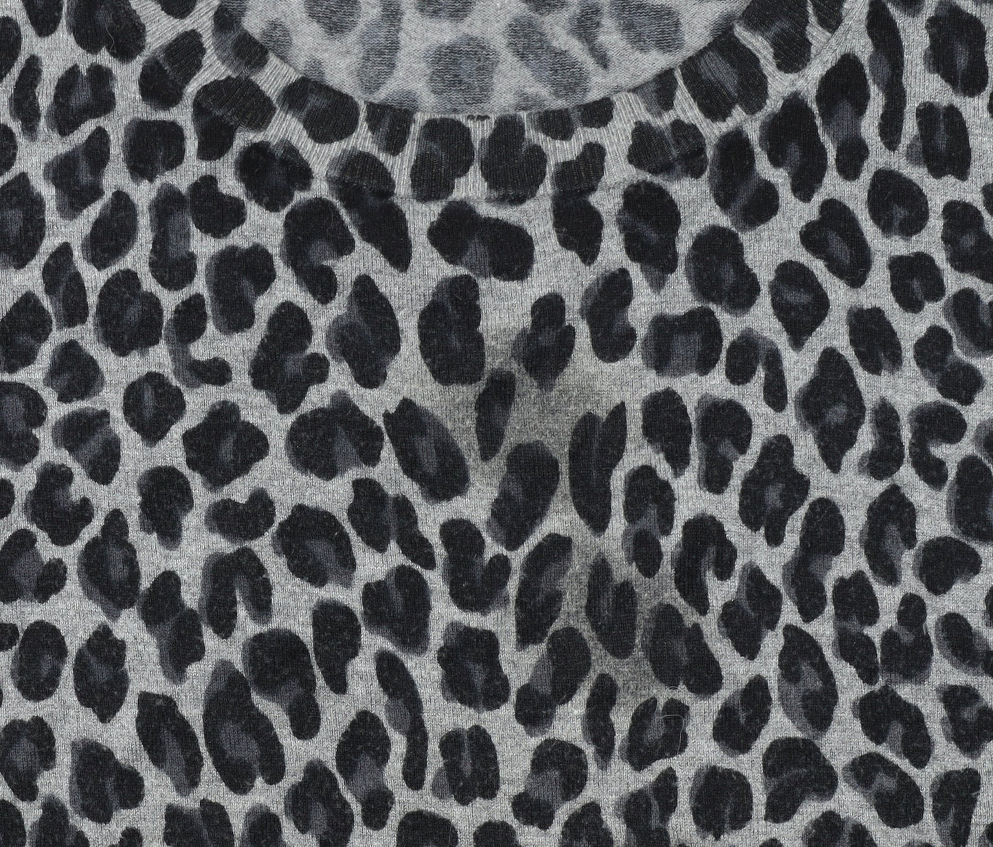 DKNY Women’s Grey Leopard Print Long Sleeve Pullover Jumper Size L