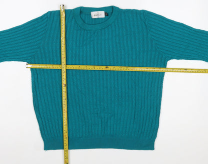Classic Women's Green Cable-Knit Pullover Jumper M